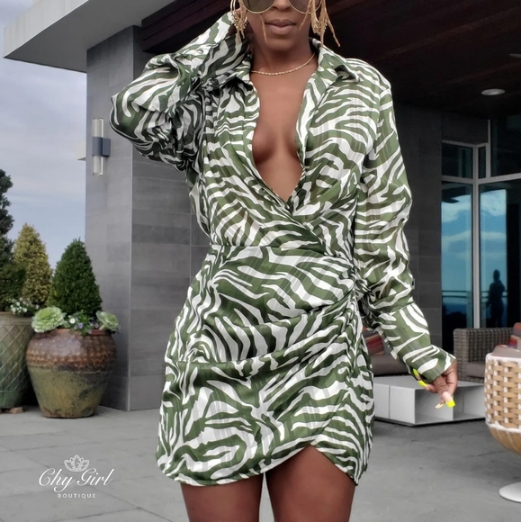 Sexy Dress for Work or Dinner - Picture 3 of 4